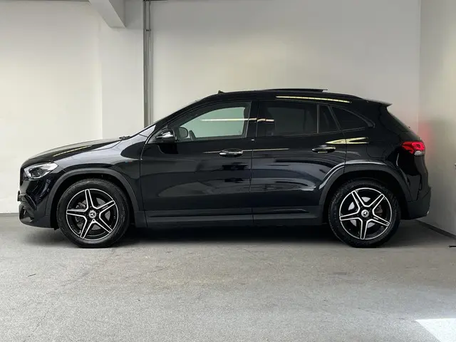 Mercedes-Benz GLA 250 e AMG Line 2020 Hybride Benzine 11