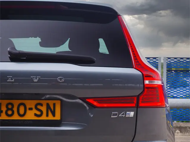 Volvo XC60 2.0 D4 R-Design 2019 Diesel 11