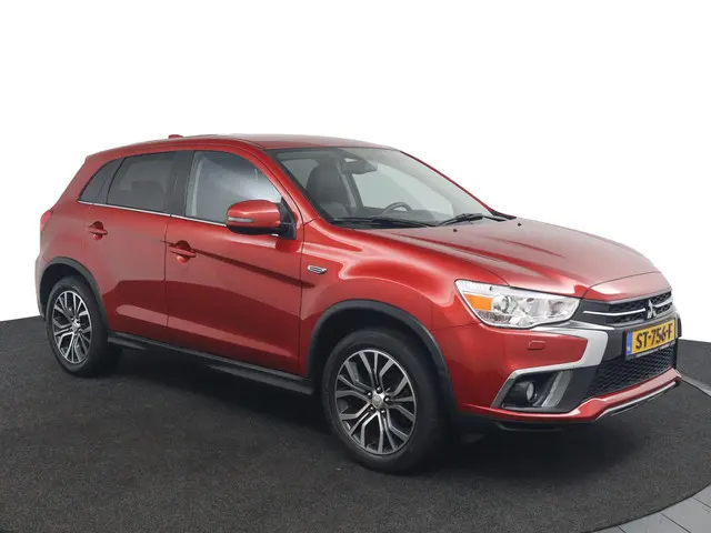 Mitsubishi ASX 1.6 Cleartec Connect Pro+ 2018 Benzine 2