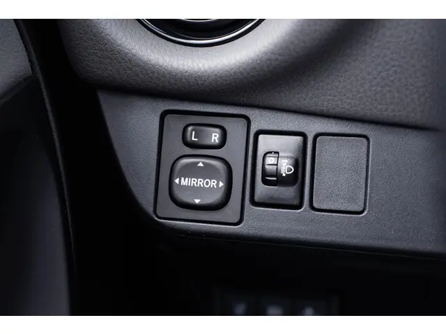 Toyota Yaris 1.5 Hybrid 115 Active 2019 Hybride Benzine 34