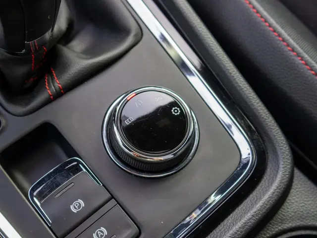 SEAT Ateca 1.4 EcoTSI FR Business Intense 2018 Benzine 32