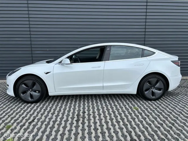 Tesla Model 3 Standard RWD Plus 60 kWh 2019 Elektrisch 3