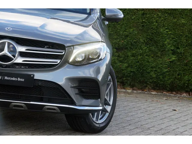 Mercedes-Benz GLC GLC 300 4M AMG line 2018 Benzine 19
