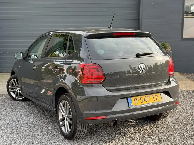 Volkswagen Polo 1.2 TSI Comfortline 2015 Benzine 5