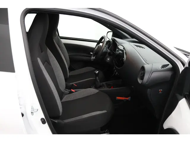 Toyota Aygo X 1.0 VVT-i MT Play 2025 Benzine 22