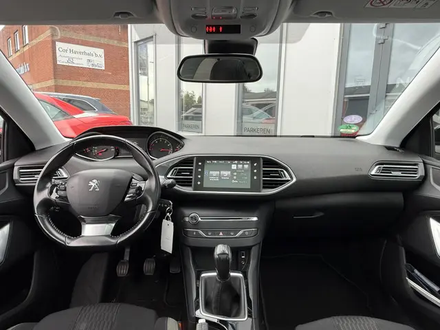 Peugeot 308 SW 1.2 PureTech Style|Pano|Nap 2017 Benzine 3