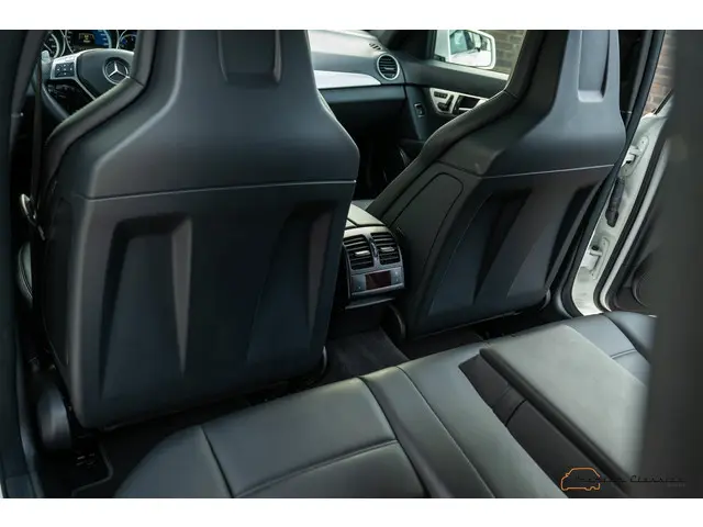 Mercedes-Benz C-Klasse C63 AMG Estate 2014 Benzine 20