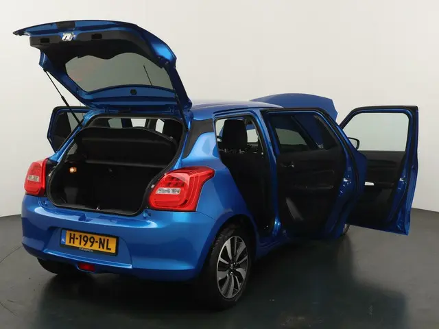 Suzuki Swift 1.2 Stijl Smart Hybrid 2020 Benzine 24