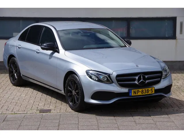Mercedes-Benz E-Klasse 200 Prestige 2017 Benzine 33