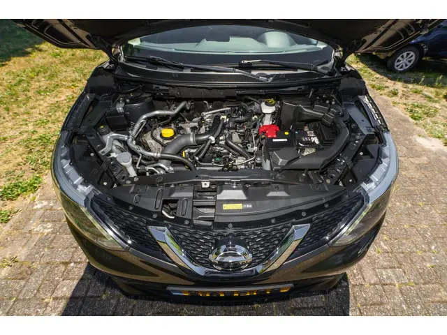 Nissan QASHQAI 1.2 Tekna 38.600 km + NAP 2014 Benzine 23
