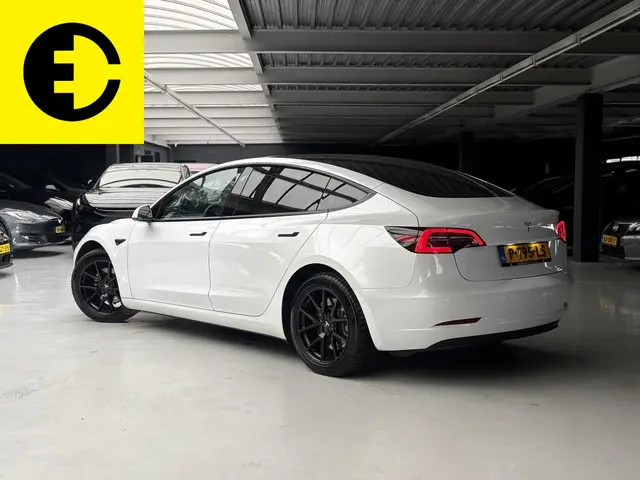 Tesla Model 3 Standard RWD Plus 60 kWh 2021 Elektrisch 16