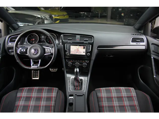 Volkswagen Golf 2.0 TSI GTI 2015 Benzine 14