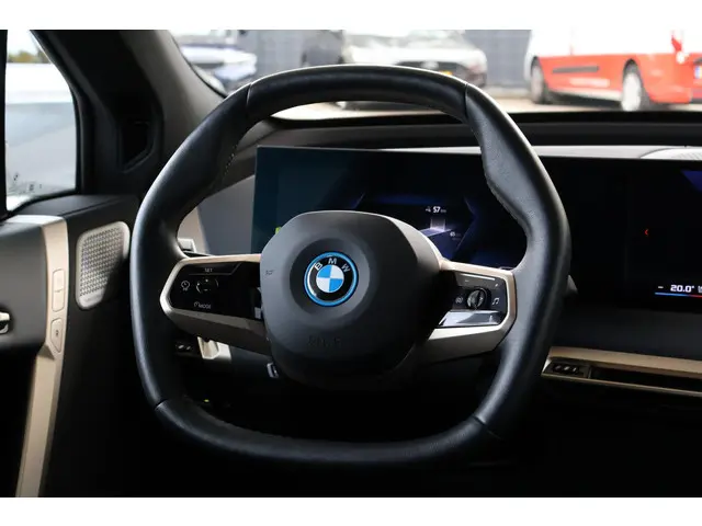 BMW iX M60 High Executive 112 kWh 2023 Elektrisch 12