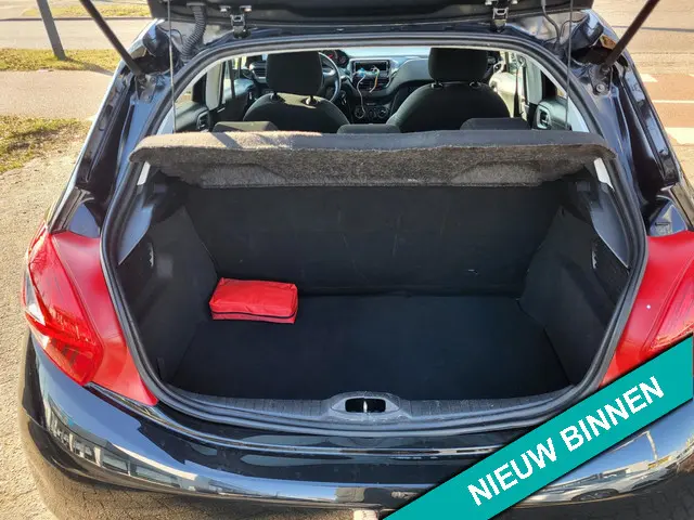 Peugeot 208 1.2 VTi Allure 2013 Benzine 15