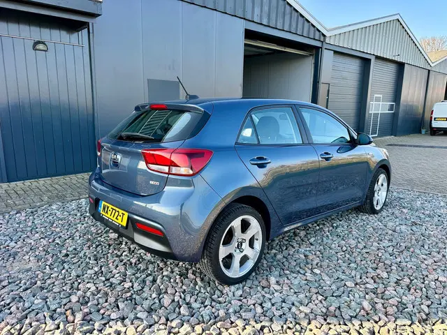 Kia Rio 1.0 TGDI ComfortPlusLine Navigator 2017 Benzine 3