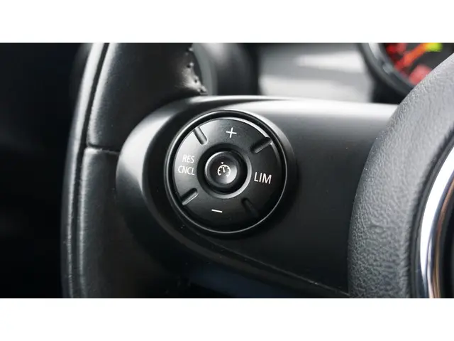 MINI Cooper 1.5 136pk Automaat 5Drs Chili 2018 Benzine 22