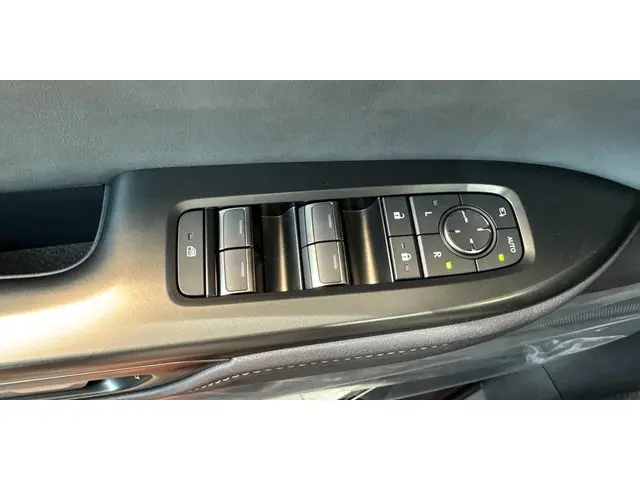 Lexus RZ 300e Business Line 71 kWh 2025 Elektrisch 22