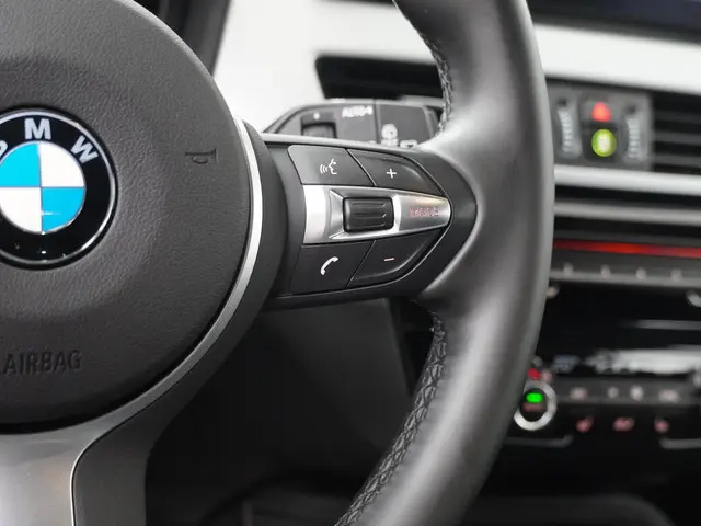 BMW X1 sDrive20i VDL Nedcar Edition 2020 Benzine 20