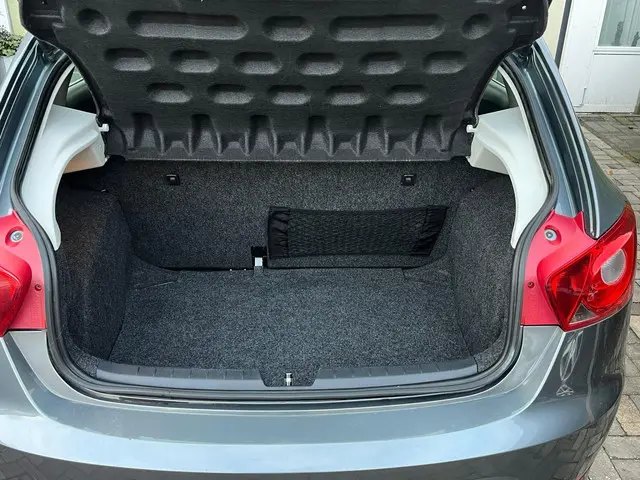 SEAT Ibiza 1.4 Style Prachtige auto 2012 Benzine 13