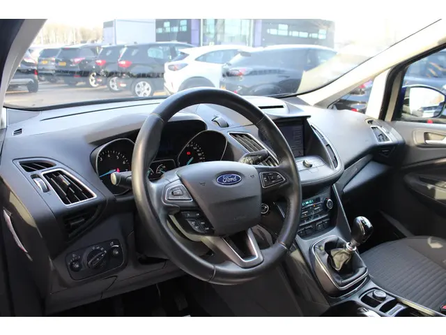 Ford Grand C-Max 1.0 Titanium 2018 Benzine 37