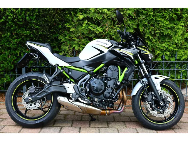 Kawasaki Z650 ABS 50kw 2020 Benzine 11