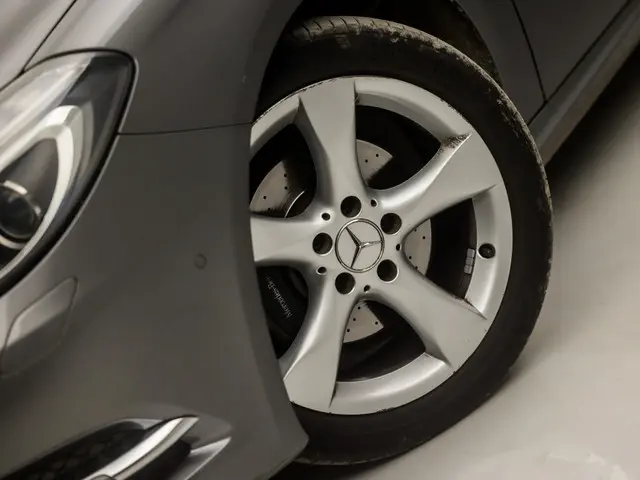 Mercedes-Benz B-Klasse 180 Ambition Sport 2013 Benzine 29