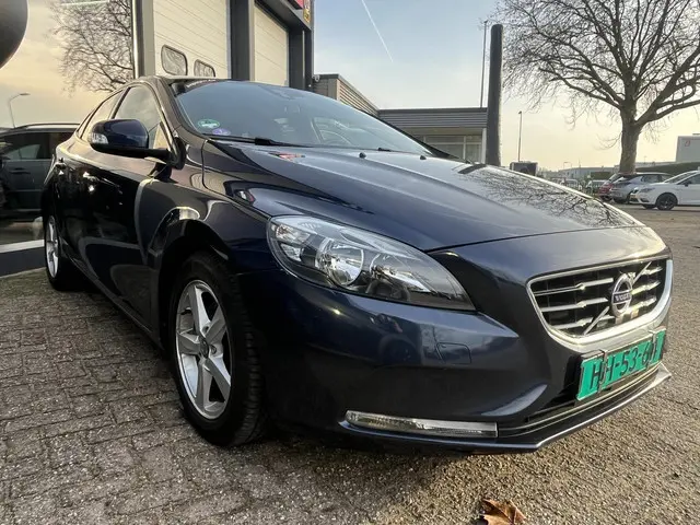 Volvo V40 1.6 T2 Momentum 2014 Benzine 27