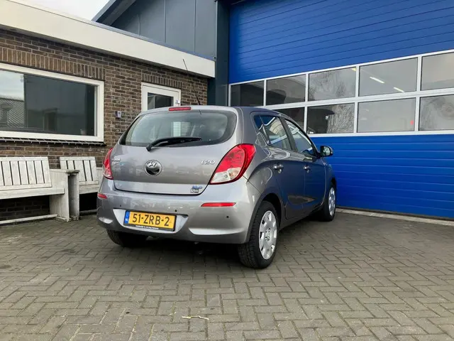 Hyundai i20 1.2i i-Motion 2013 Benzine 6
