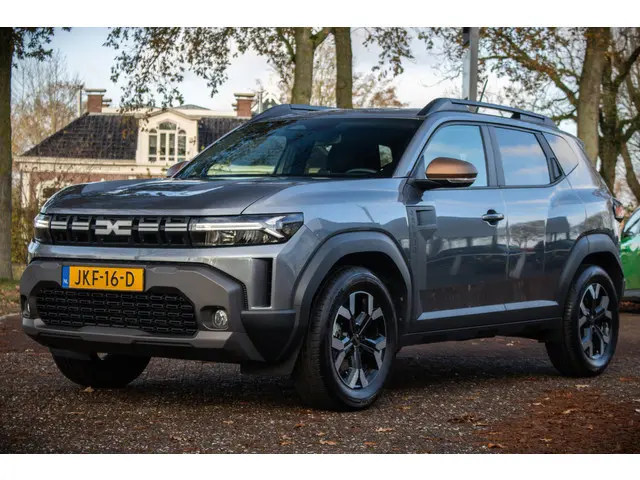 Dacia Duster extreme hybrid 140 2024 Hybride Benzine 24