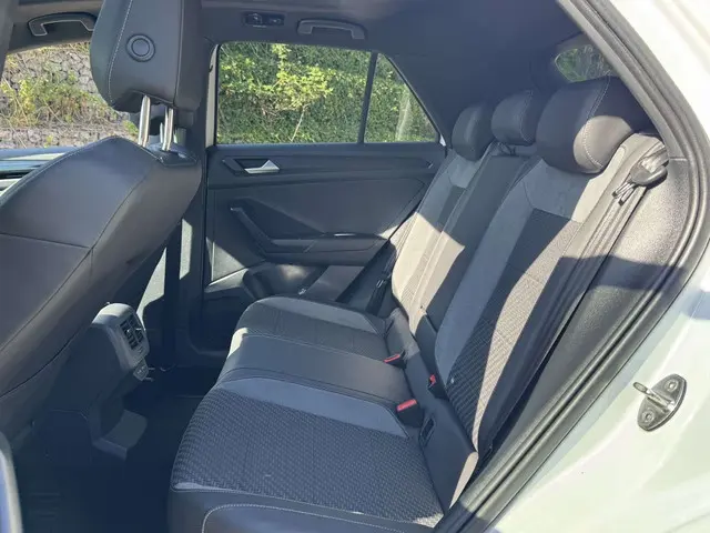 Volkswagen T-Roc 2.0 TSI 4Motion R 2021 Benzine 19
