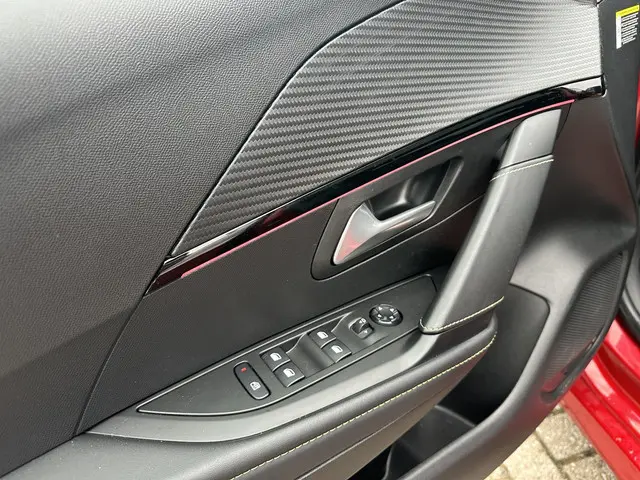 Peugeot 208 1.2 Turbo 100 PK GT Pack 2021 Benzine 15