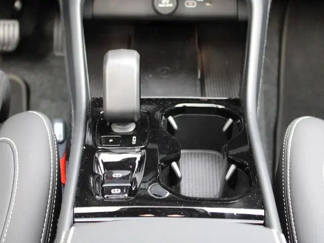 Volvo XC40 2.0 B4 Plus Black Edition 2025 Benzine 18