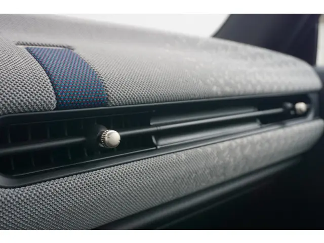 MINI 3-Deurs Cooper C 2024 Benzine 15