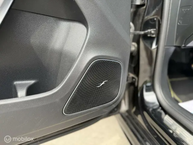 Mercedes-Benz A-Klasse 250 Premium Plus 2019 Benzine 16