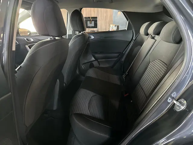 Kia XCeed 1.5 T-GDI MHEV DynamicLine 2022 Benzine 21