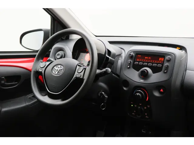 Toyota Aygo 1.0 VVT-i x-fun 2018 Benzine 24