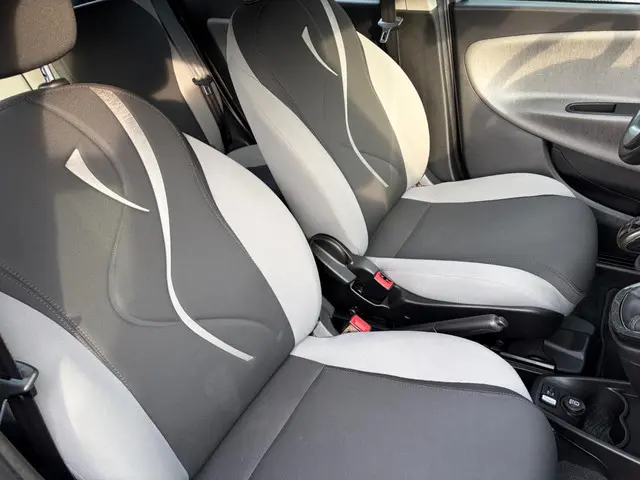 Lancia Ypsilon 0.9 TwinAir Silver 2013 Benzine 12