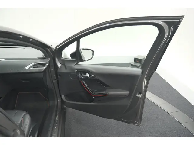 Peugeot 2008 PureTech 130 GT-Line 2019 Benzine 62