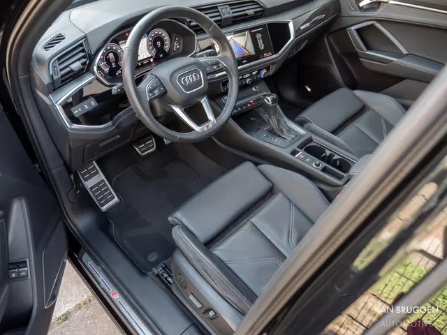 Audi Q3 Sportback 45 TFSI e S-Line 2021 Hybride Benzine 17