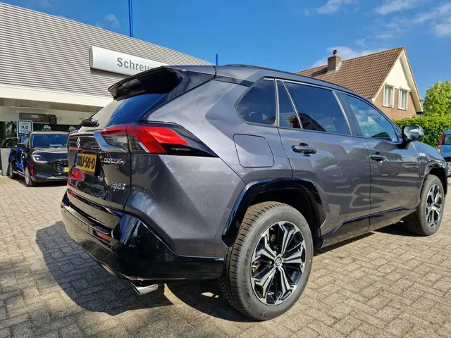 Toyota RAV4 2.5 Plug-in Hybrid Style 2024 Hybride Benzine 6