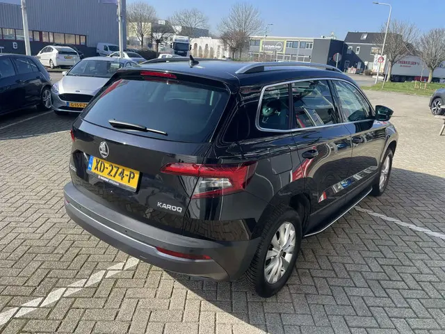 Škoda Karoq 1.0 TSI Clever Edition AUTOMAAT 2018 Benzine 2