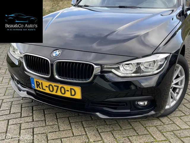 BMW 3 Serie 318i 2018 Benzine 3