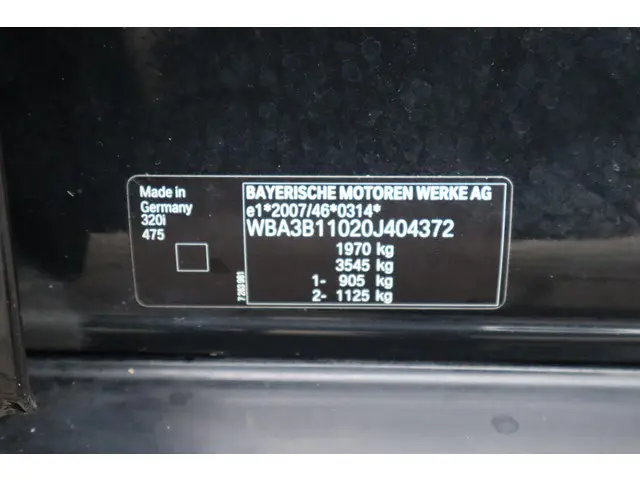 BMW 3 Serie 320i Executive 2013 Benzine 15