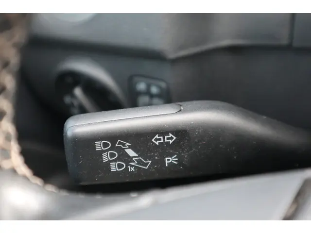 Volkswagen Golf Plus 1.2 TSI Tour II 2012 Benzine 18