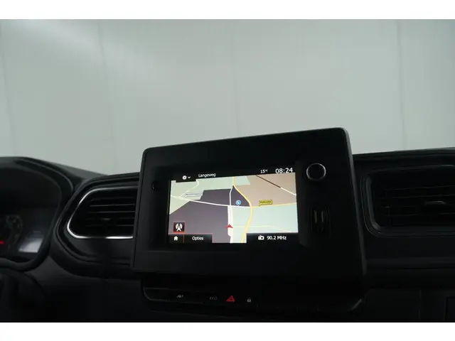 Renault Master T35 2.3 dCi 135 L2H2 Comfort 2022 Diesel 57