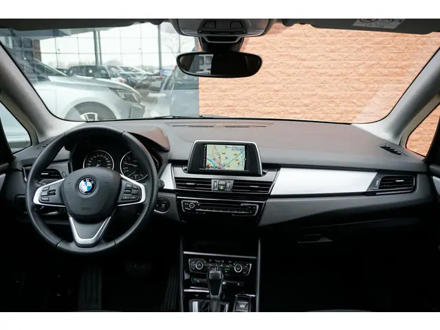 BMW 2 Serie Active Tourer 220i Sport 2015 Benzine 4