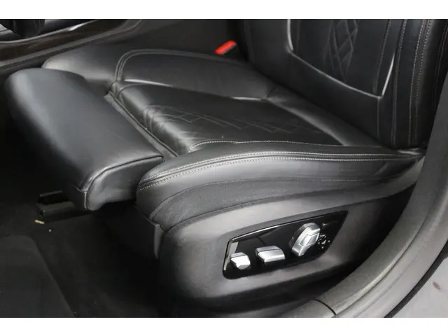 BMW 7 Serie 745e High Executive 2022 Hybride Benzine 10