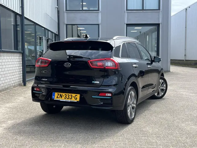Kia e-Niro ExecutiveLine 64 kWh 2019 Elektrisch 2