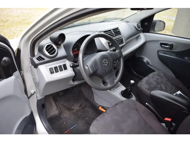 Suzuki Alto 1.0 Exclusive 2012 Benzine 15