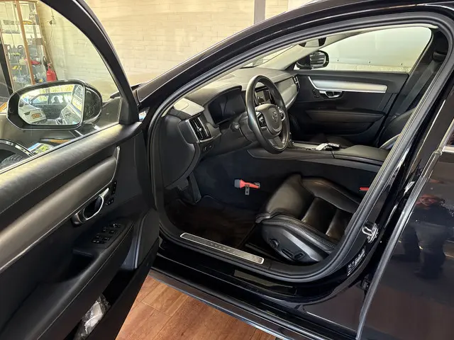 Volvo V90 2.0 T4 Business Luxury+ 2020 Benzine 4